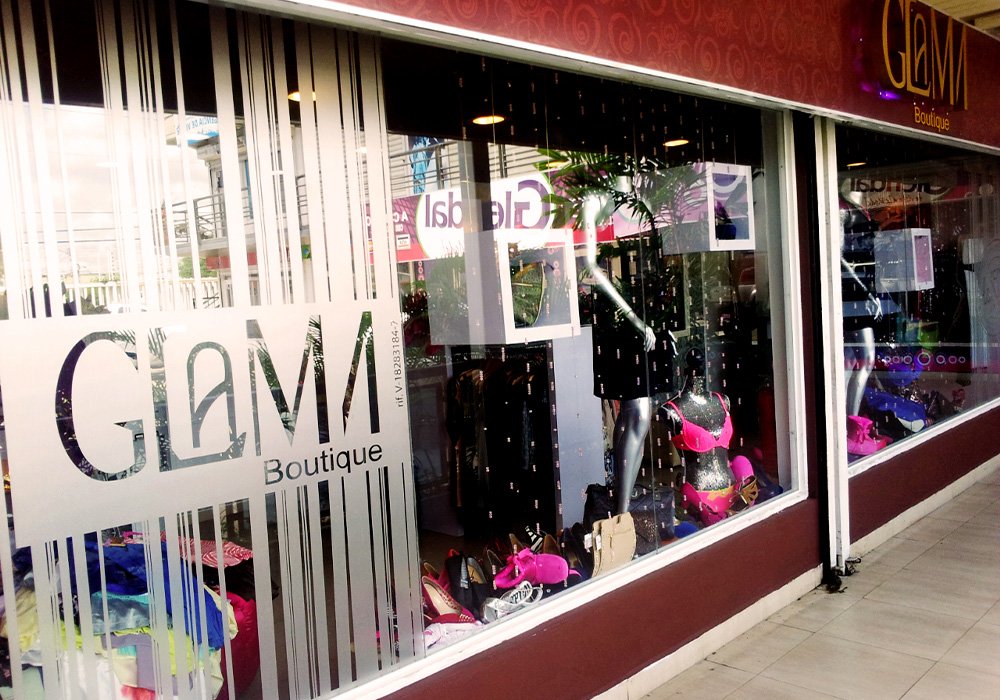 Glamm Boutique — exhibición de producto